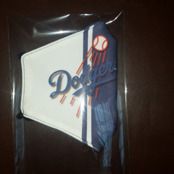 ❤NEW Los Angeles Dodgers Face Mask❤ - Picture 8 of 8